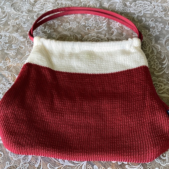 The Sak Handbags - THE SAK PURSE Roll Tide, Univ. of Ala. colors, crimson & white.    $13